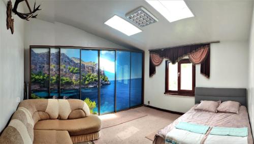 Suite with Mountain View