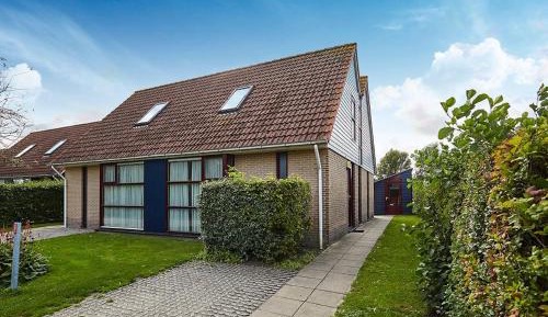 Four-Bedroom Holiday Home