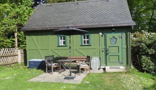 Bungalow with Patio