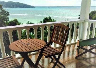 Two-Bedroom Apartment with Sea View