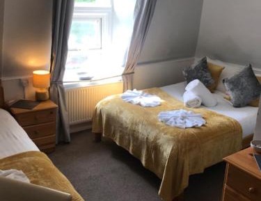 Double or Twin Room with Private Bathroom