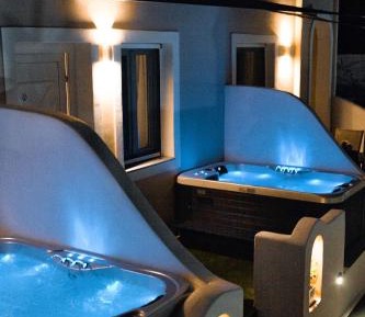 Double Room with Outdoor Hot Tub