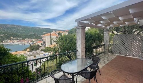 Studio Apartment with Sea View