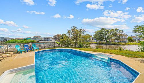 Six Bedroom Holiday Home