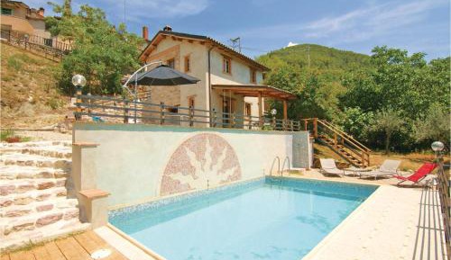 One-Bedroom Holiday Home