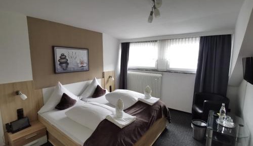 Small Twin Room