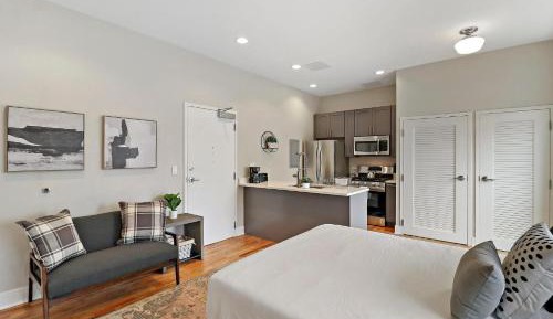 Studio Apartment