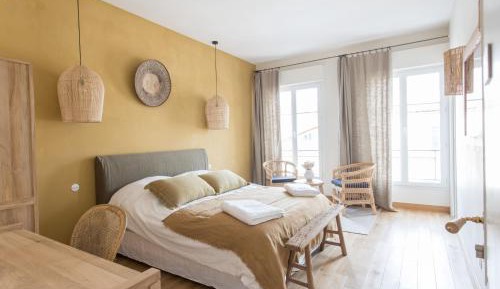 Deluxe Suite
