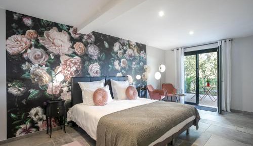 Deluxe Double Room with Shower
