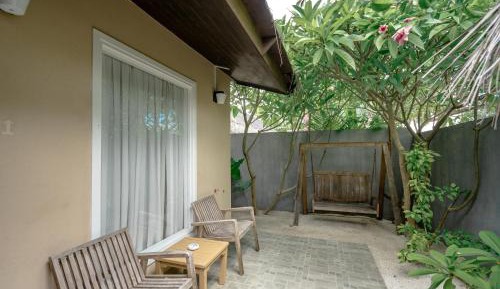 Family Room with Garden View
