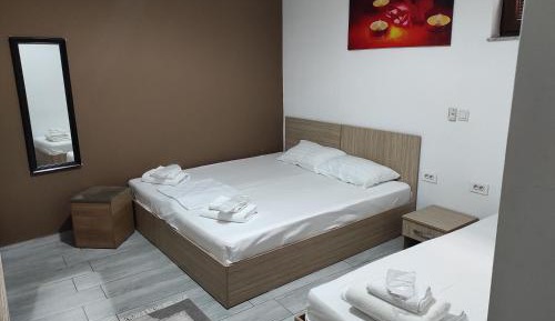 Deluxe Double Room with Extra Bed