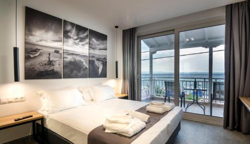 Deluxe Double Room with Sea View