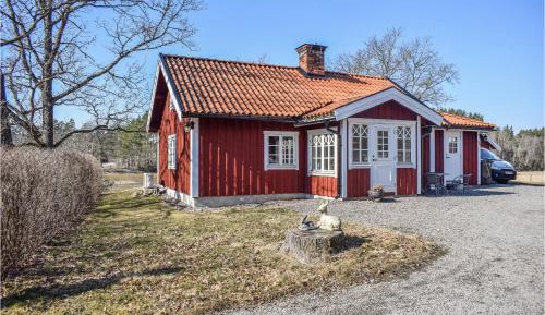 One-Bedroom Holiday Home
