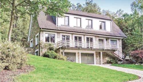 Six-Bedroom Holiday Home