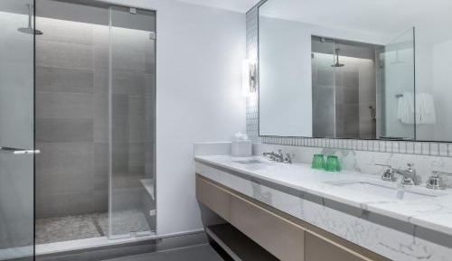 Tower Luxury Double Bedded Queen