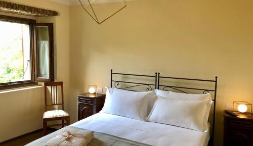 Deluxe Double Room with Shower