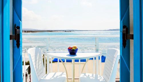 Apartment with Baloncy and Sea View