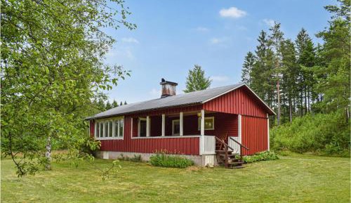 One-Bedroom Holiday Home