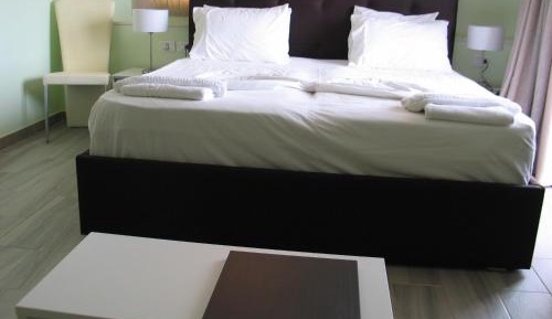 Suite with Partial Sea View