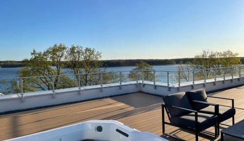 Deluxe Suite with Spa Bath