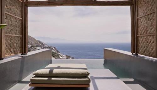 Signature Suite Sea View with Private Pool