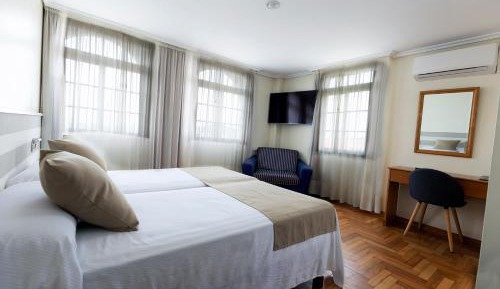 Double or Twin Room with Sea View