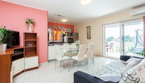 Three-Bedroom Apartment with Terrace and Sea View