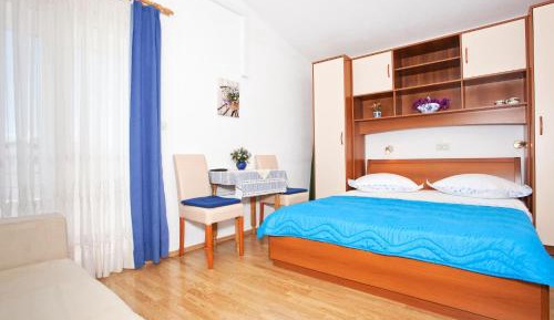 Studio with Balcony and Sea View