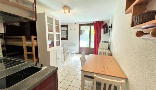 Apartment (4 Adults)