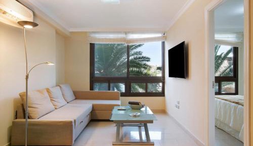 Superior One-Bedroom Apartment
