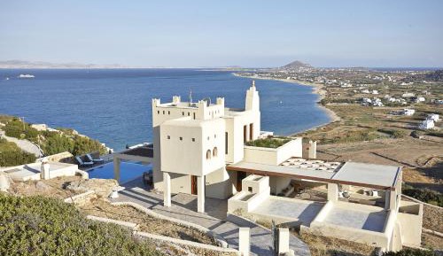 Seven-Bedroom Villa with Private Pool 