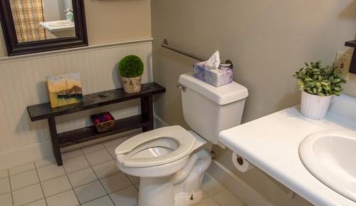 Standard Queen Room