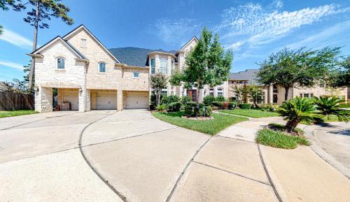 Six-Bedroom House