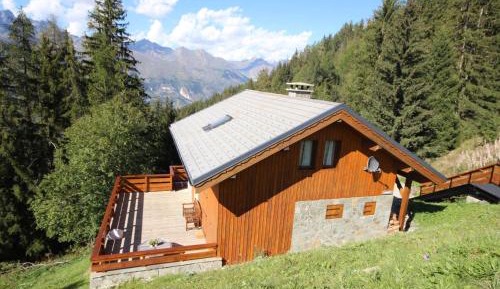 Chalet (12 Adults)
