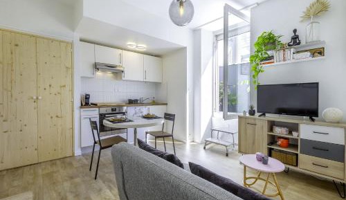 One-Bedroom Apartment