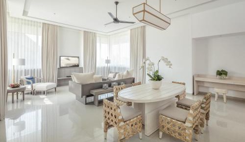 Batu Mejan Suite