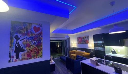 Deluxe Apartment