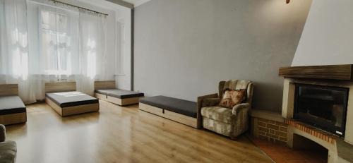 Quadruple Room with Shared Bathroom