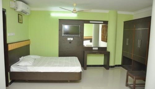 Deluxe Suite