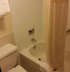 Queen Room - Non-Smoking