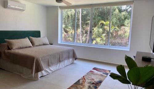 Superior King Suite