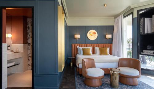 Junior Suite with Balcony