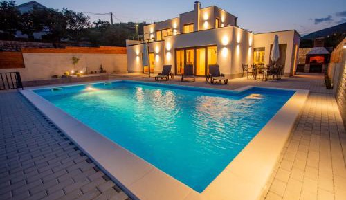 Villa with Private Pool