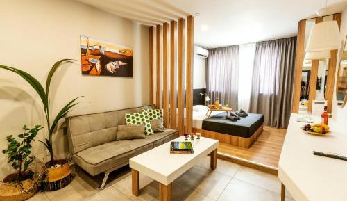 Studio Apartment