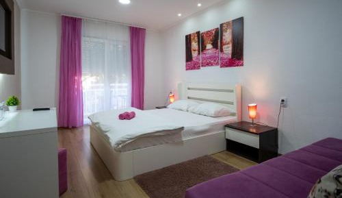 Deluxe Queen Room with Two Queen Beds