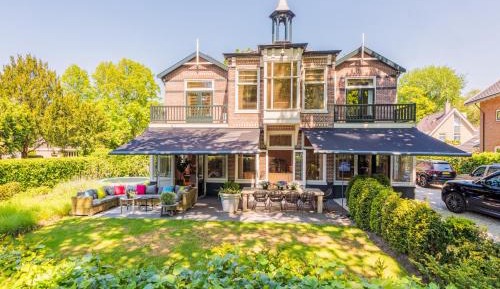 Deluxe Villa