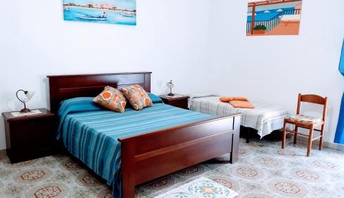 One-Bedroom Apartment with Balcony