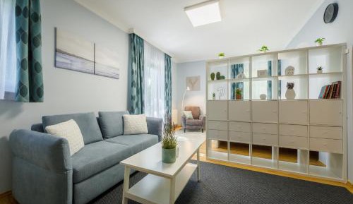 Apartment with Lake View
