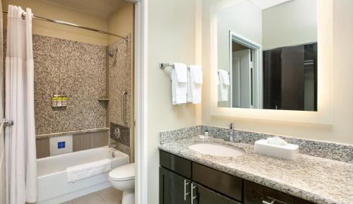 One-Bedroom King Suite