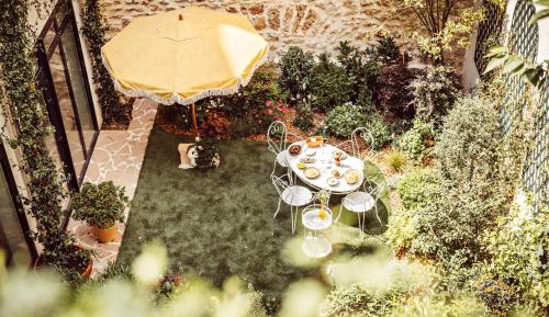 Junior Suite with Garden View